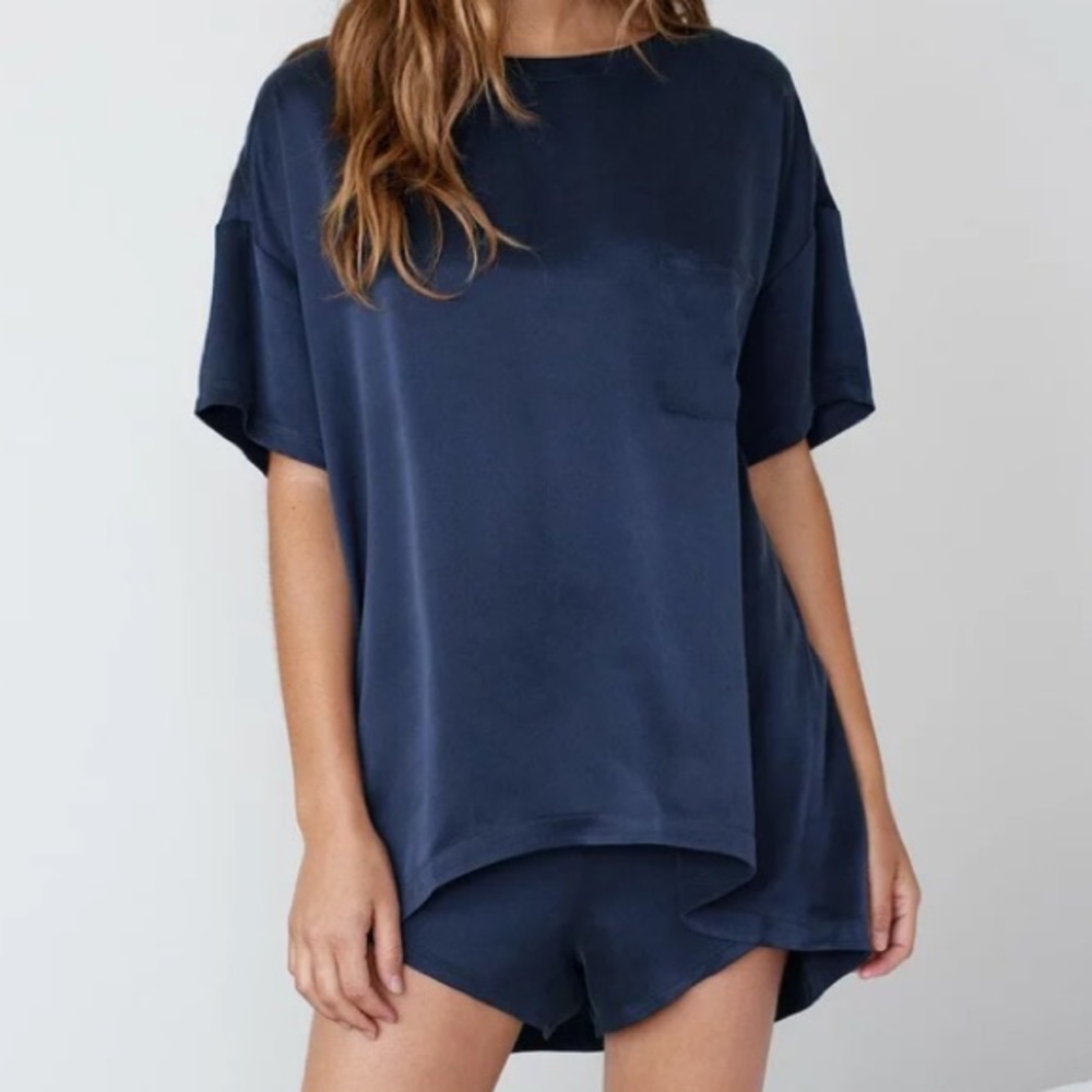 Lunya Washable Navy Silk Tee (shirt only)